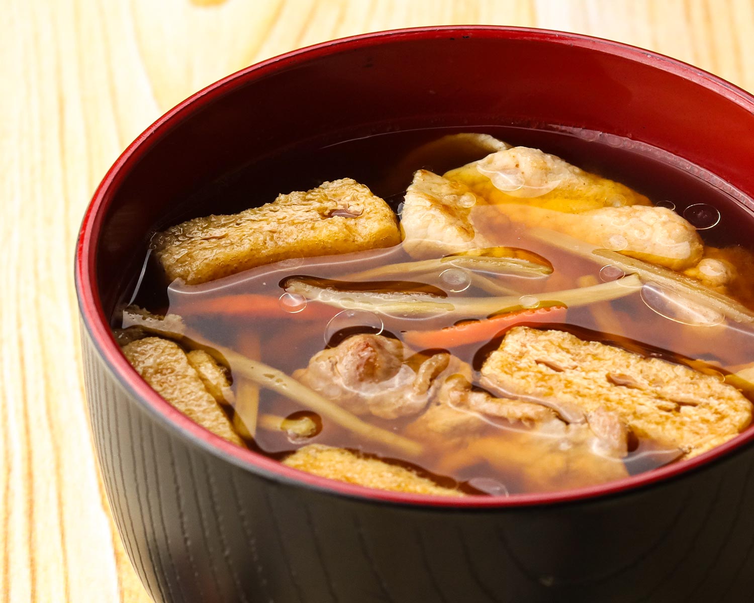 3WAY具材を使った、旨みたっぷり♪ ごぼうと油揚げの豚汁